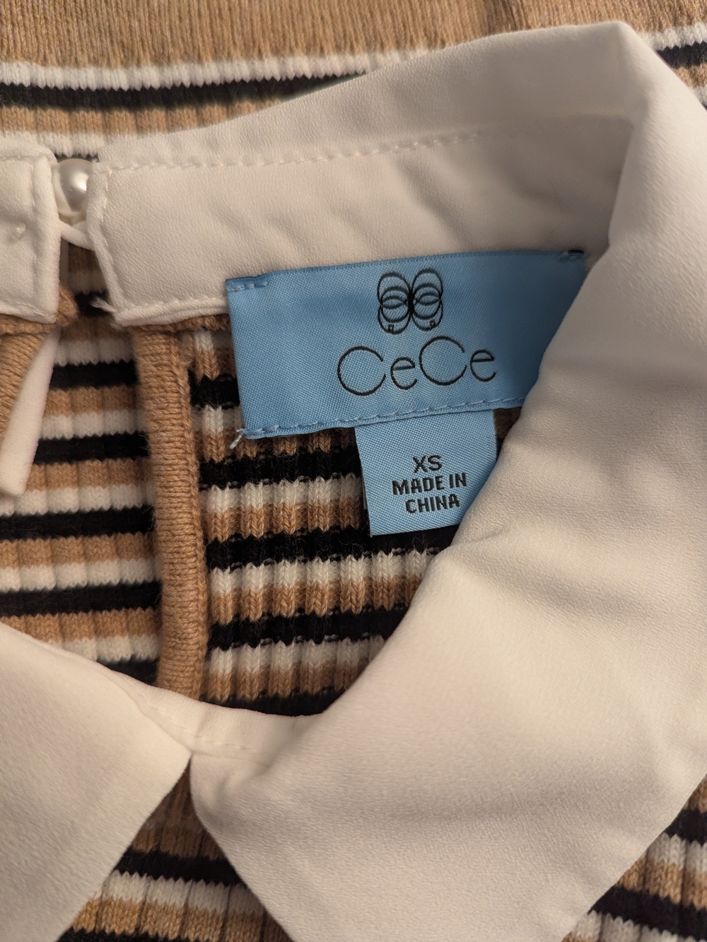 Cece Blouse NWOT - Picture 2 of 6
